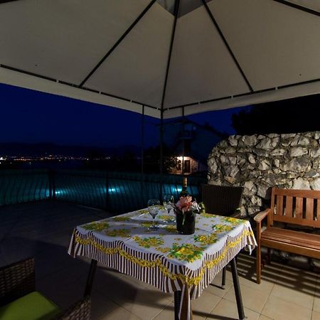 Holidays Apartments Slanada With Terrace And Sea View, Near The Beach & Town Trogir, Free Parking, Quiet Place On Peninsula Ciovo エクステリア 写真