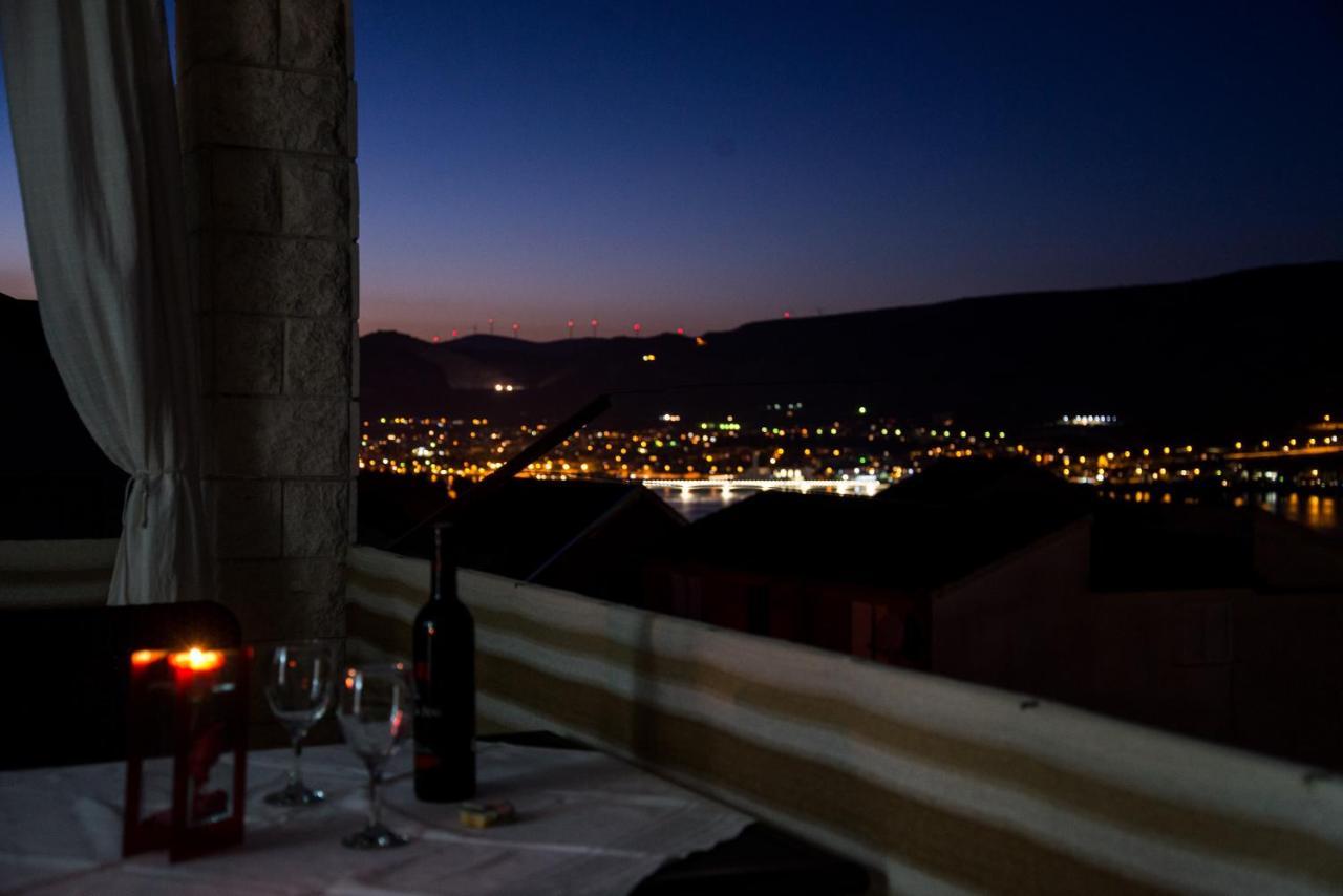Holidays Apartments Slanada With Terrace And Sea View, Near The Beach & Town Trogir, Free Parking, Quiet Place On Peninsula Ciovo エクステリア 写真