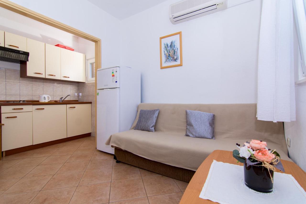 Holidays Apartments Slanada With Terrace And Sea View, Near The Beach & Town Trogir, Free Parking, Quiet Place On Peninsula Ciovo エクステリア 写真