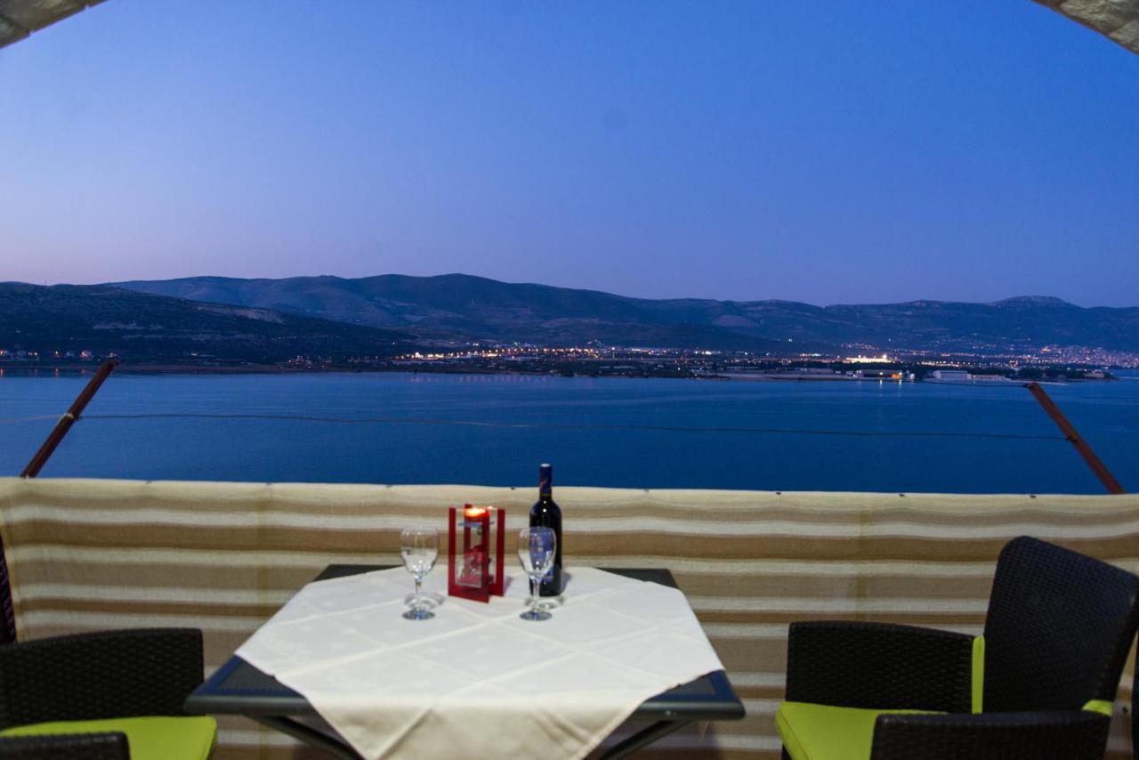Holidays Apartments Slanada With Terrace And Sea View, Near The Beach & Town Trogir, Free Parking, Quiet Place On Peninsula Ciovo エクステリア 写真