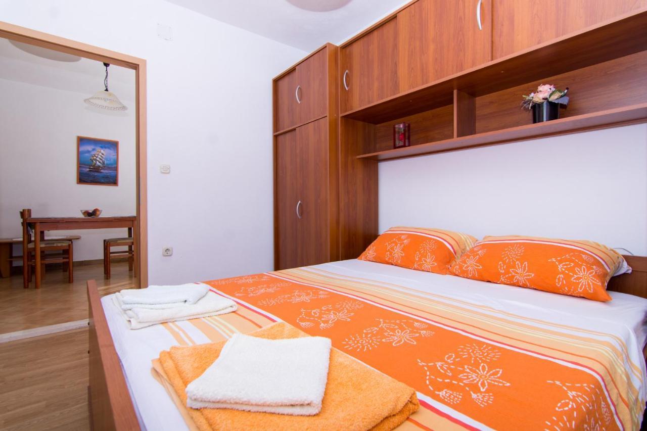 Holidays Apartments Slanada With Terrace And Sea View, Near The Beach & Town Trogir, Free Parking, Quiet Place On Peninsula Ciovo エクステリア 写真