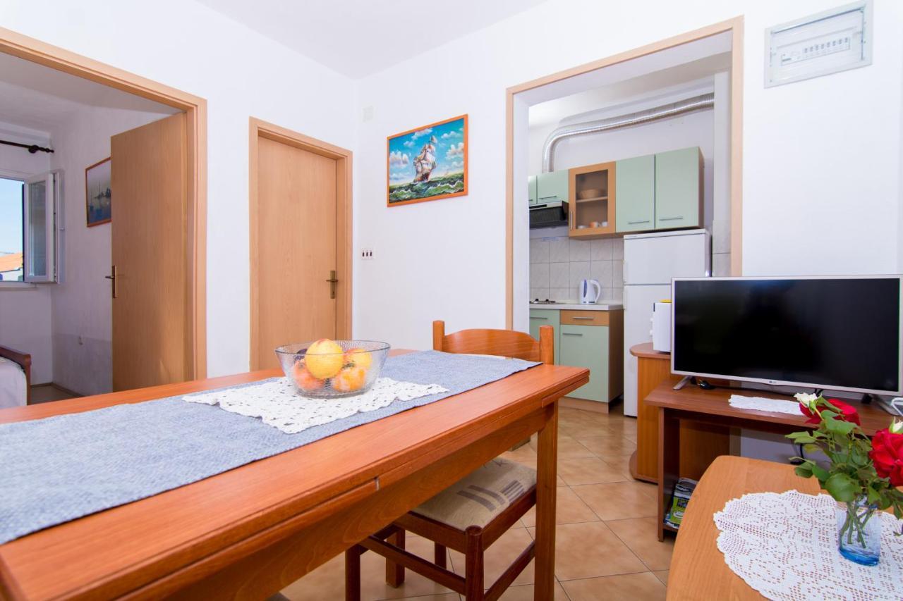 Holidays Apartments Slanada With Terrace And Sea View, Near The Beach & Town Trogir, Free Parking, Quiet Place On Peninsula Ciovo エクステリア 写真