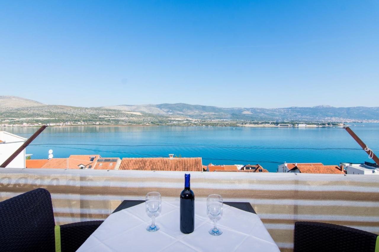 Holidays Apartments Slanada With Terrace And Sea View, Near The Beach & Town Trogir, Free Parking, Quiet Place On Peninsula Ciovo エクステリア 写真