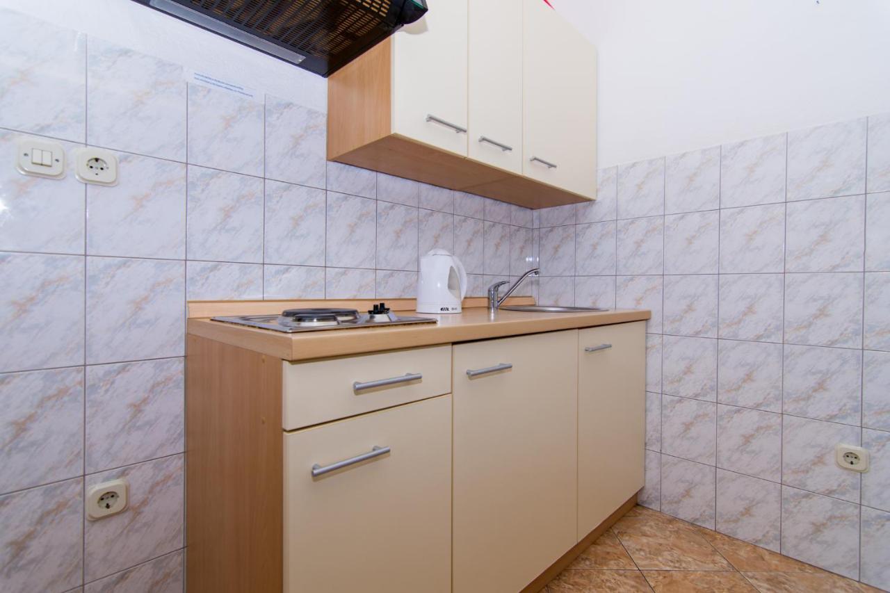 Holidays Apartments Slanada With Terrace And Sea View, Near The Beach & Town Trogir, Free Parking, Quiet Place On Peninsula Ciovo エクステリア 写真