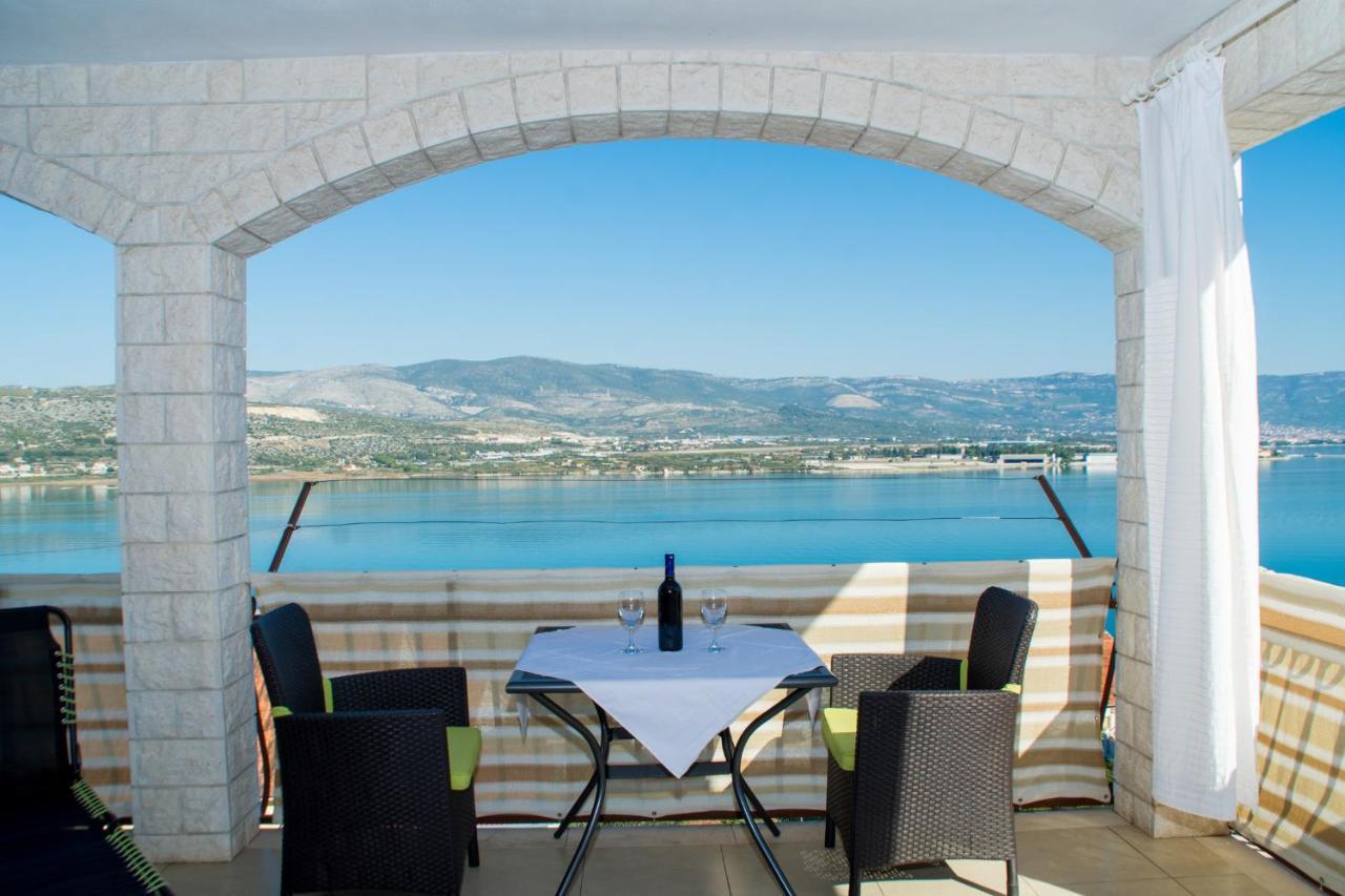 Holidays Apartments Slanada With Terrace And Sea View, Near The Beach & Town Trogir, Free Parking, Quiet Place On Peninsula Ciovo エクステリア 写真