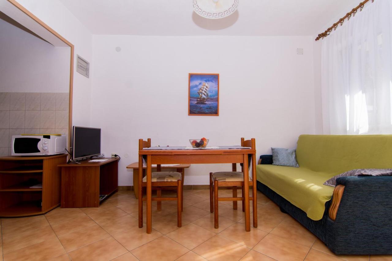 Holidays Apartments Slanada With Terrace And Sea View, Near The Beach & Town Trogir, Free Parking, Quiet Place On Peninsula Ciovo エクステリア 写真