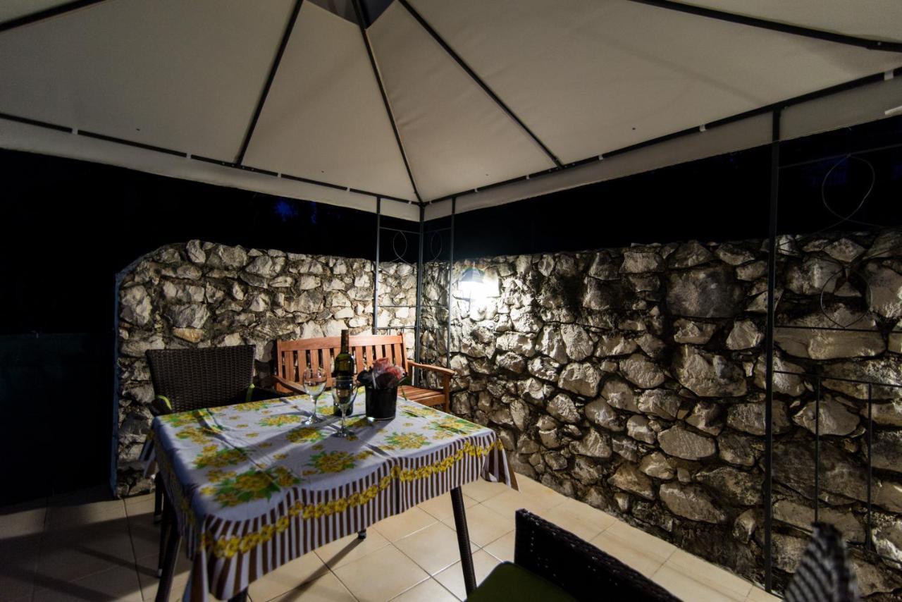 Holidays Apartments Slanada With Terrace And Sea View, Near The Beach & Town Trogir, Free Parking, Quiet Place On Peninsula Ciovo エクステリア 写真
